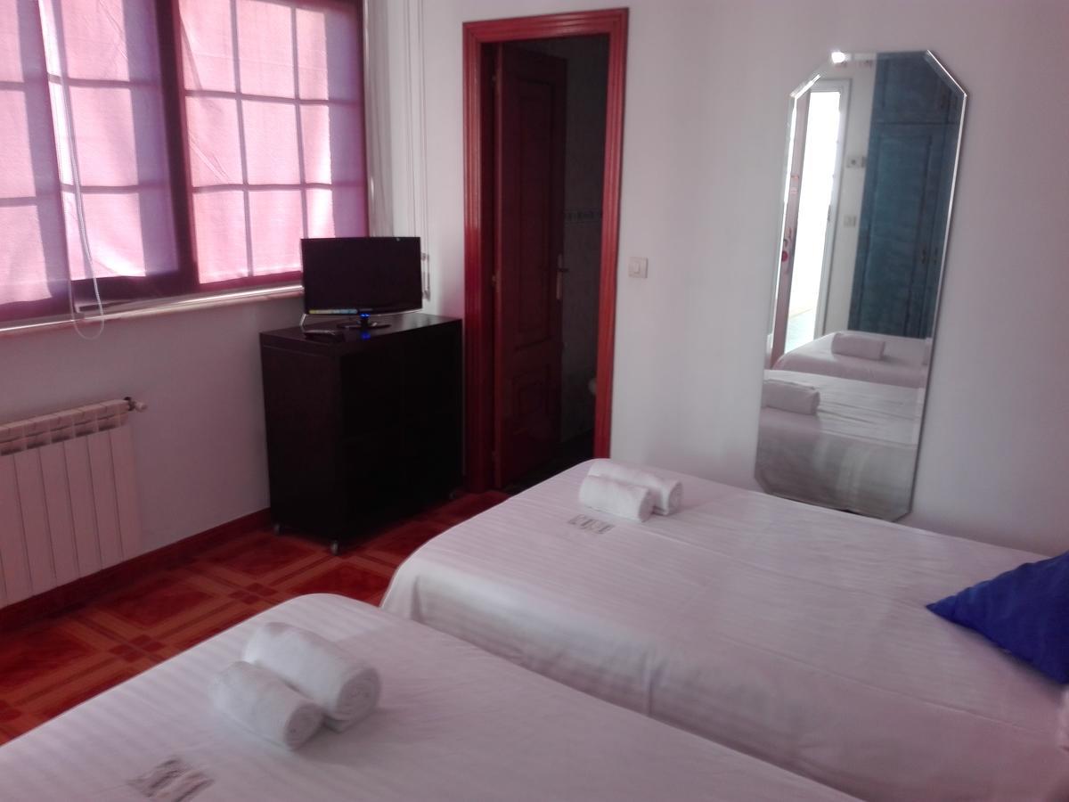 Aparthotel Corcubion Playa De Quenxe Eksteriør billede