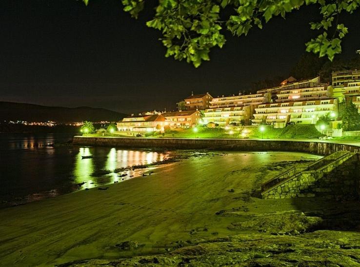 Aparthotel Corcubion Playa De Quenxe Eksteriør billede