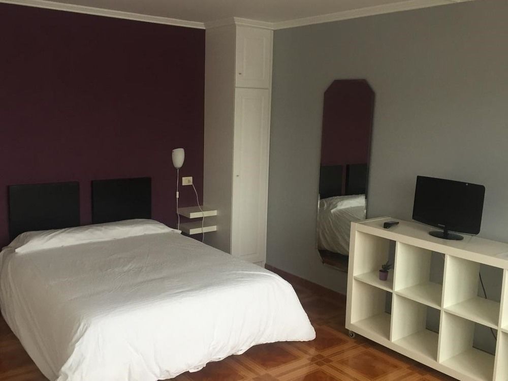 Aparthotel Corcubion Playa De Quenxe Eksteriør billede
